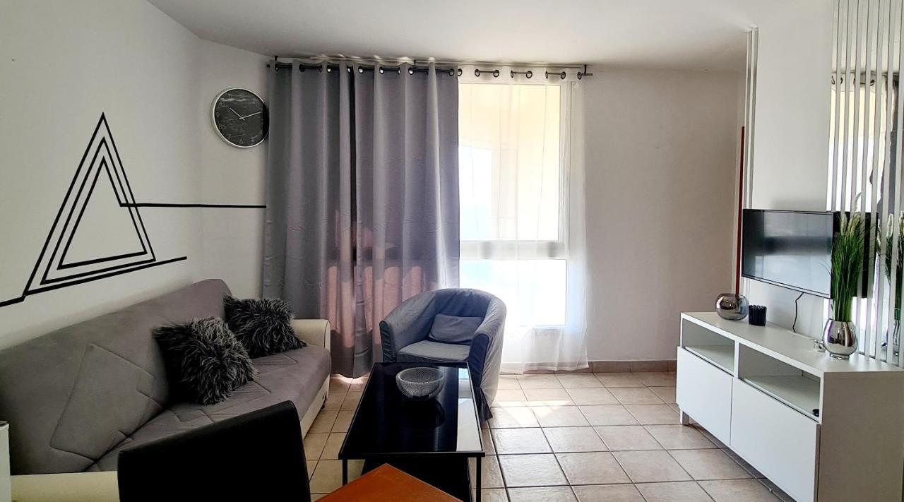 Go To Apartments In Leonardo Бат Ям Екстериор снимка