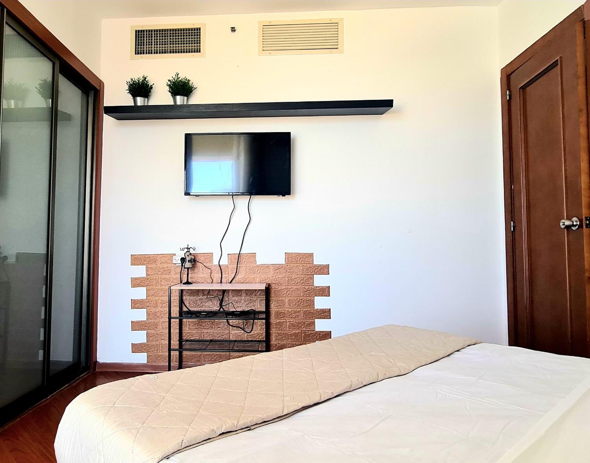 Go To Apartments In Leonardo Бат Ям Стая снимка