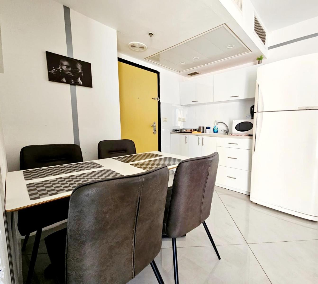 Go To Apartments In Leonardo Бат Ям Екстериор снимка