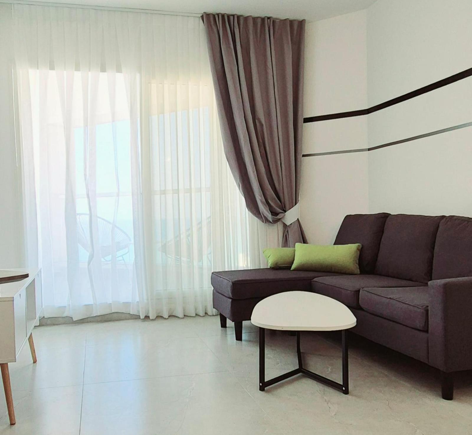 Go To Apartments In Leonardo Бат Ям Стая снимка